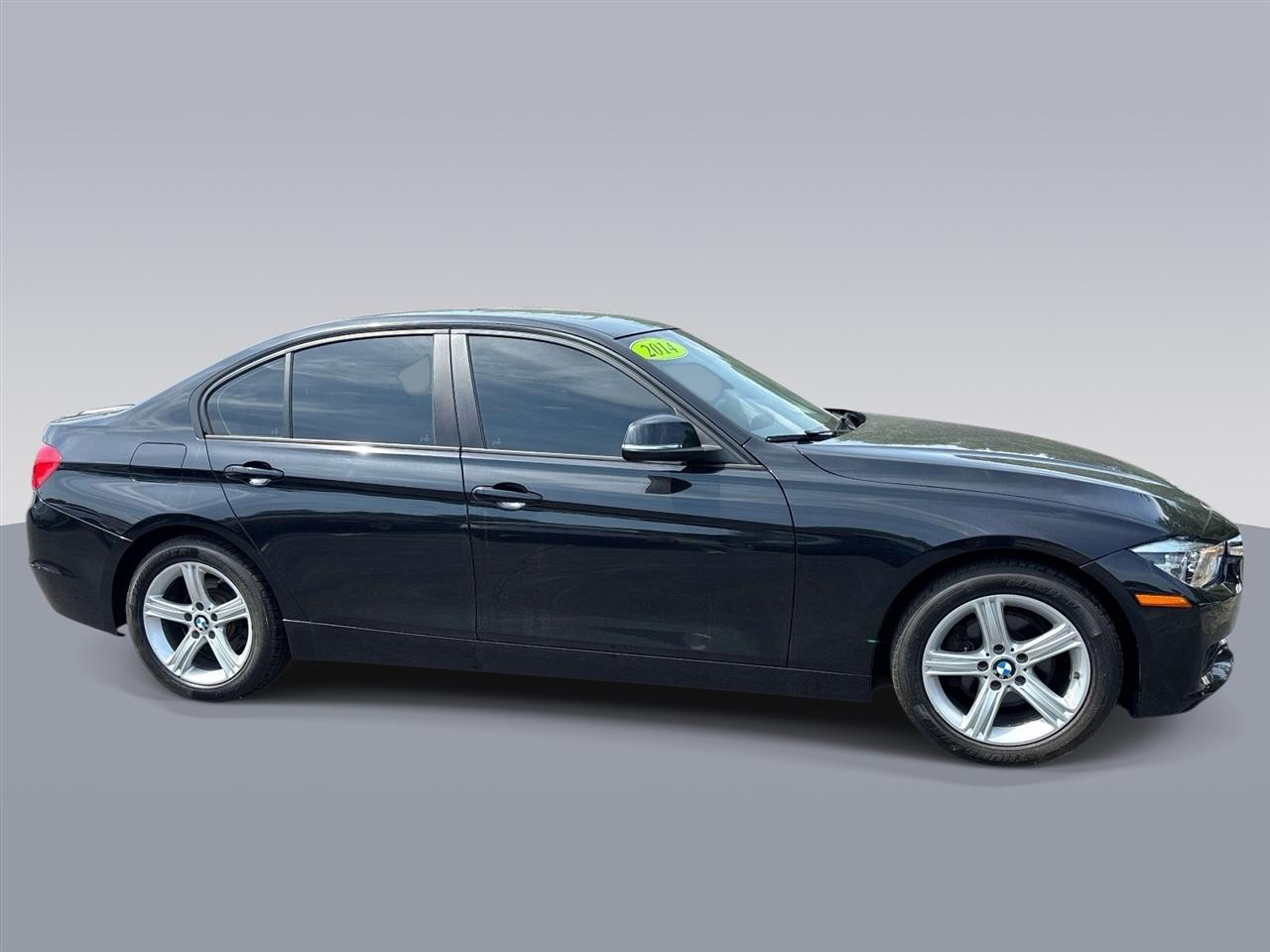 BMW 3 Series 4dr Sdn 328i xDrive AWD SULEV 2014