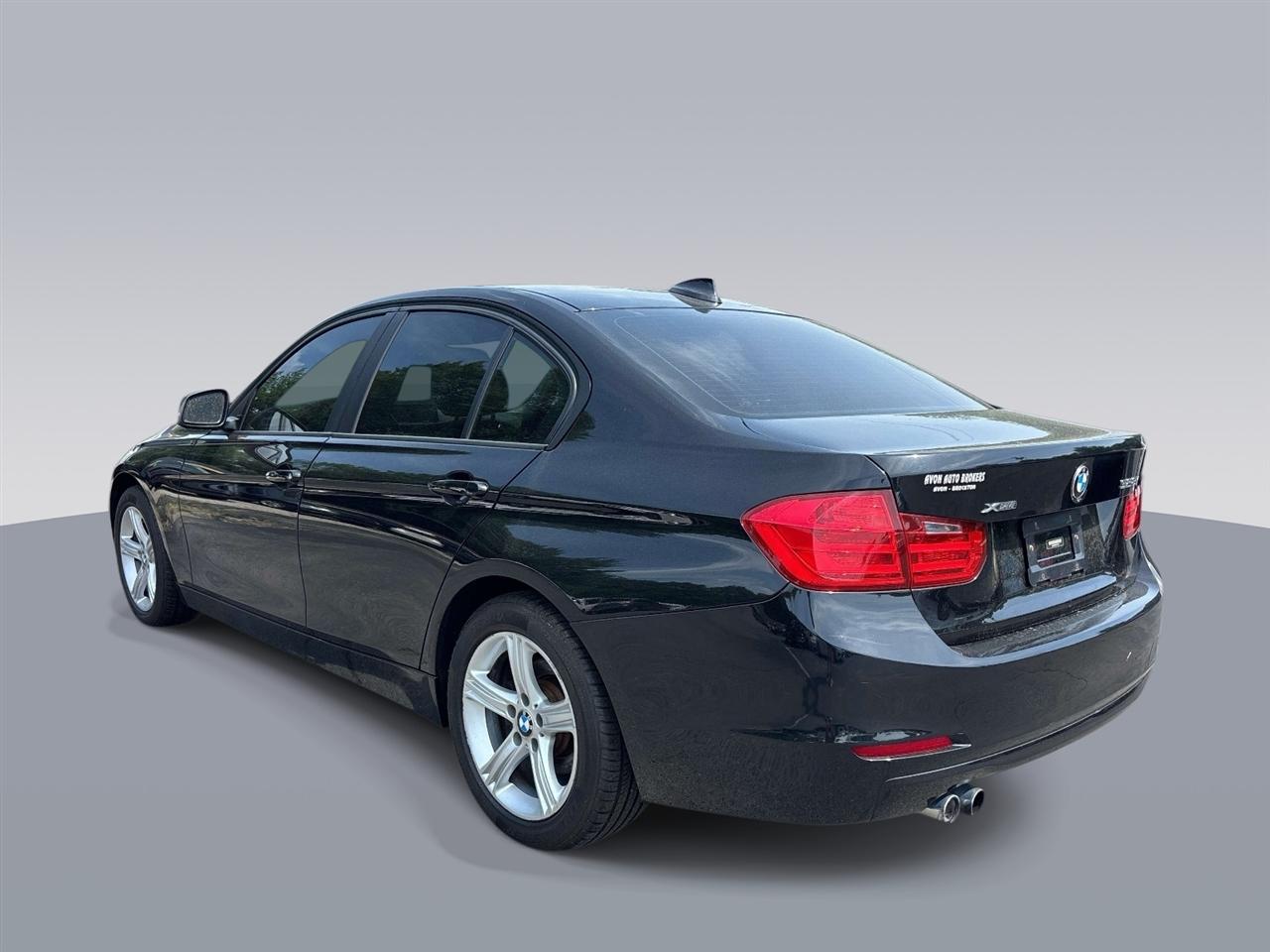 BMW 3 Series 4dr Sdn 328i xDrive AWD SULEV 2014
