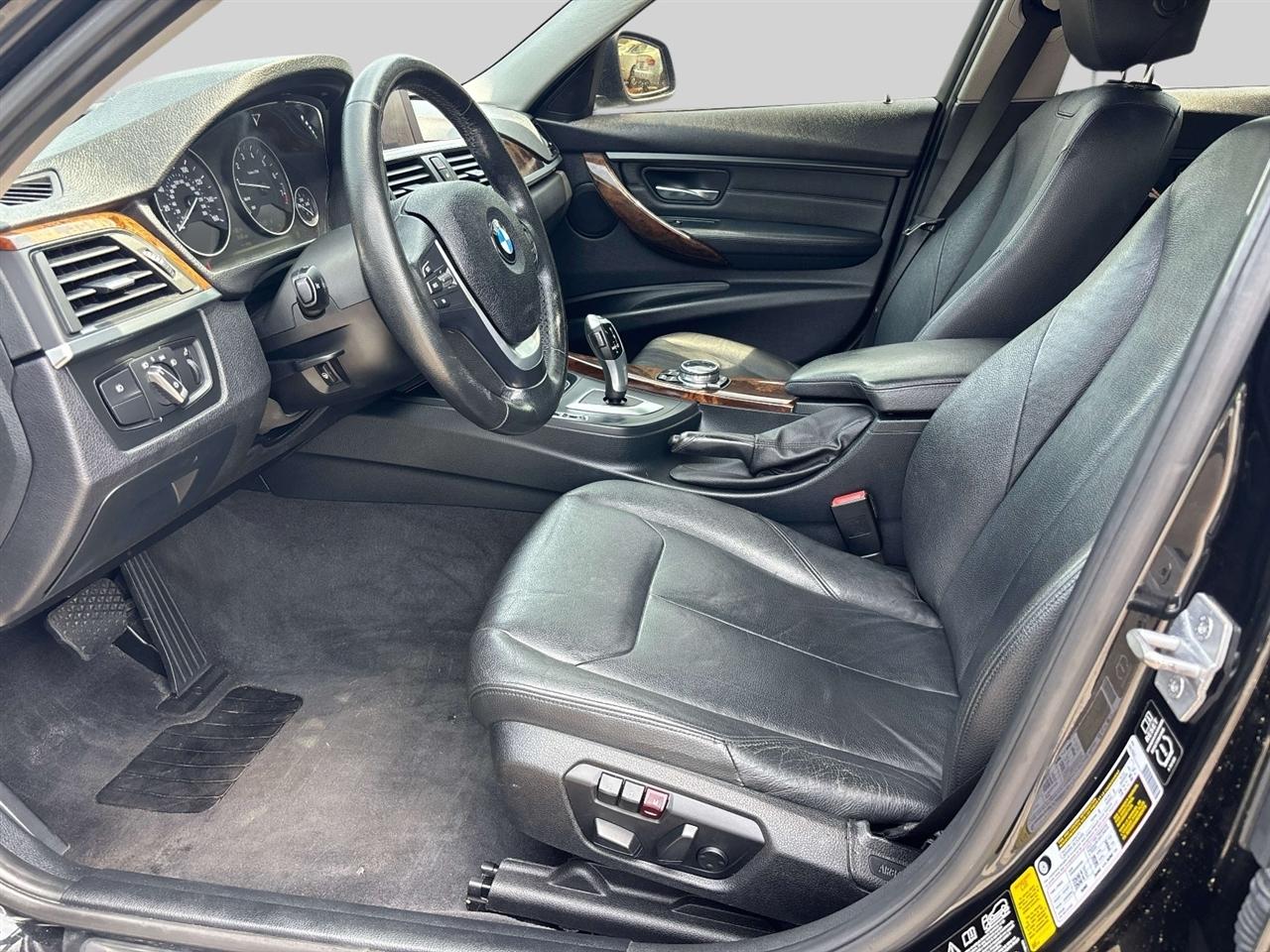 BMW 3 Series 4dr Sdn 328i xDrive AWD SULEV 2014