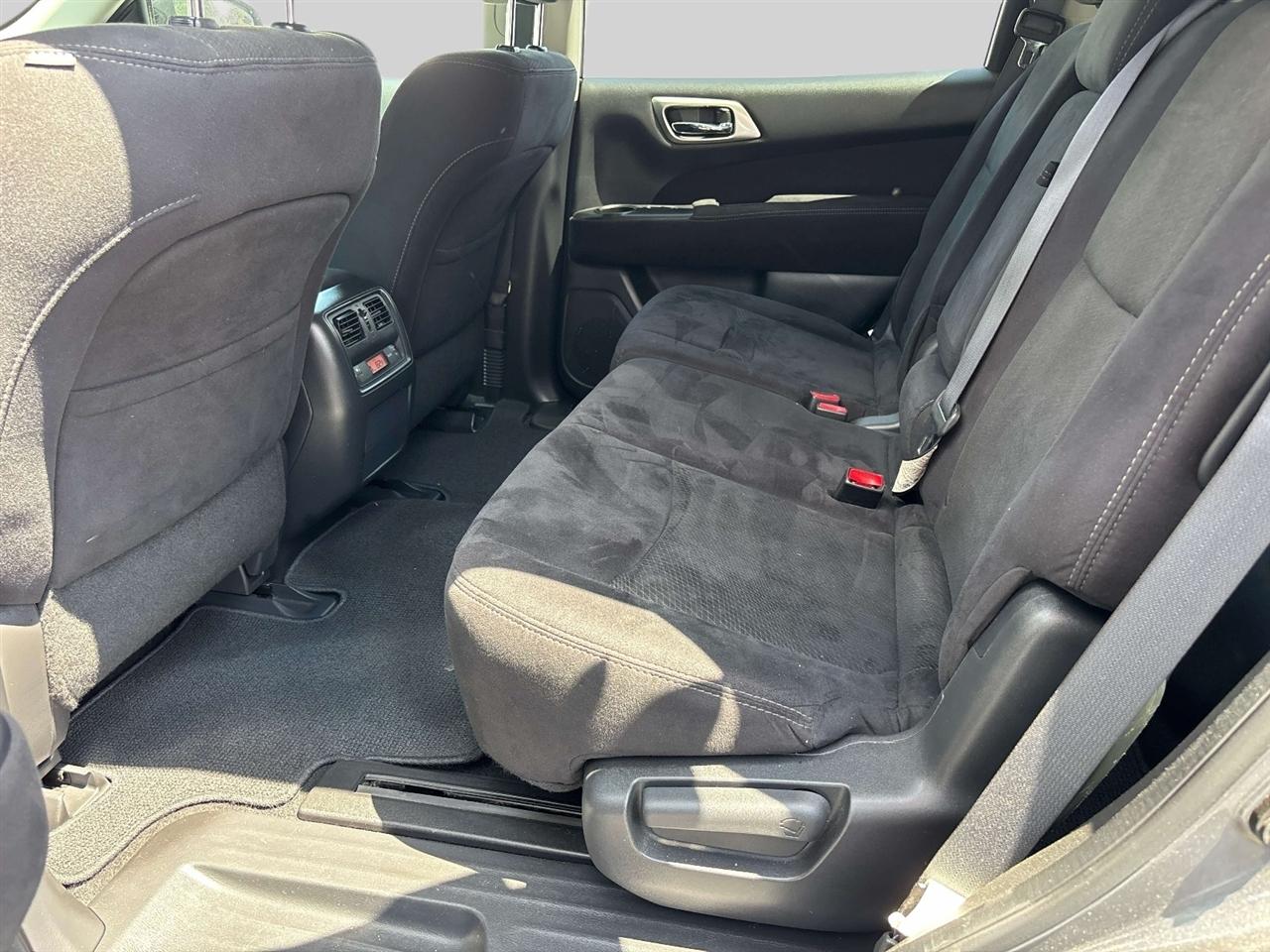Nissan Pathfinder 4WD 4dr SV *Ltd Avail* 2015