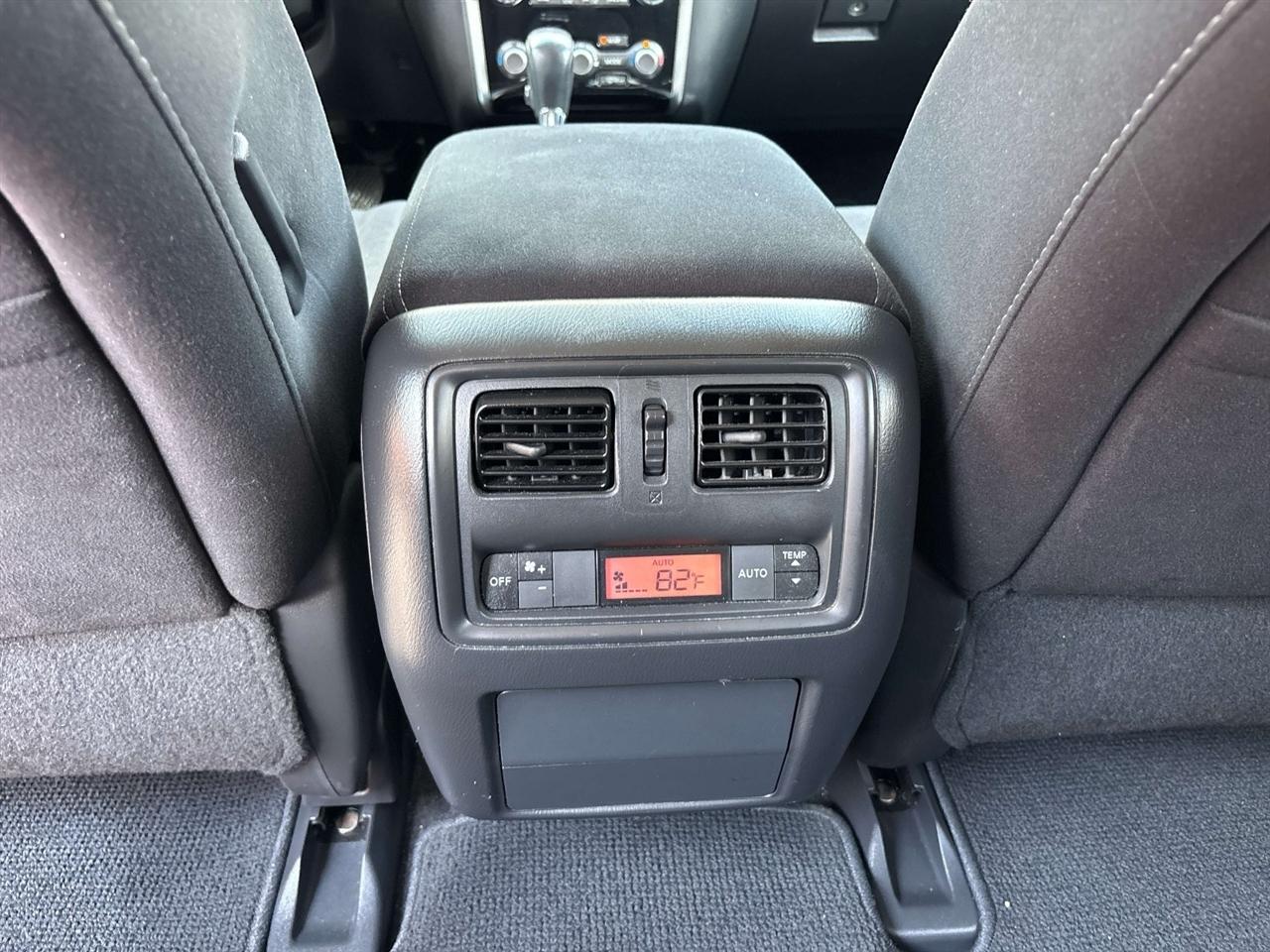 Nissan Pathfinder 4WD 4dr SV *Ltd Avail* 2015