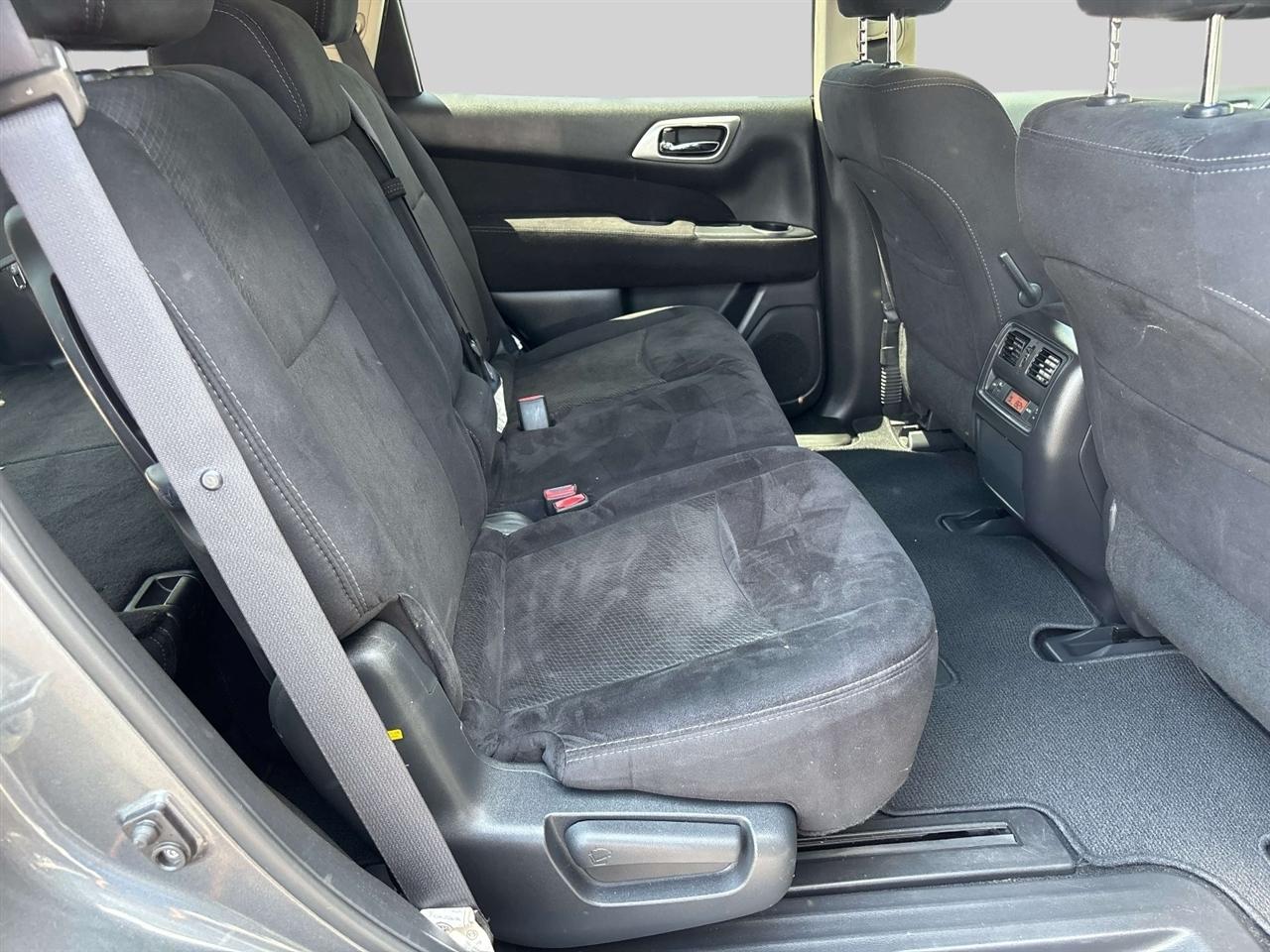 Nissan Pathfinder 4WD 4dr SV *Ltd Avail* 2015