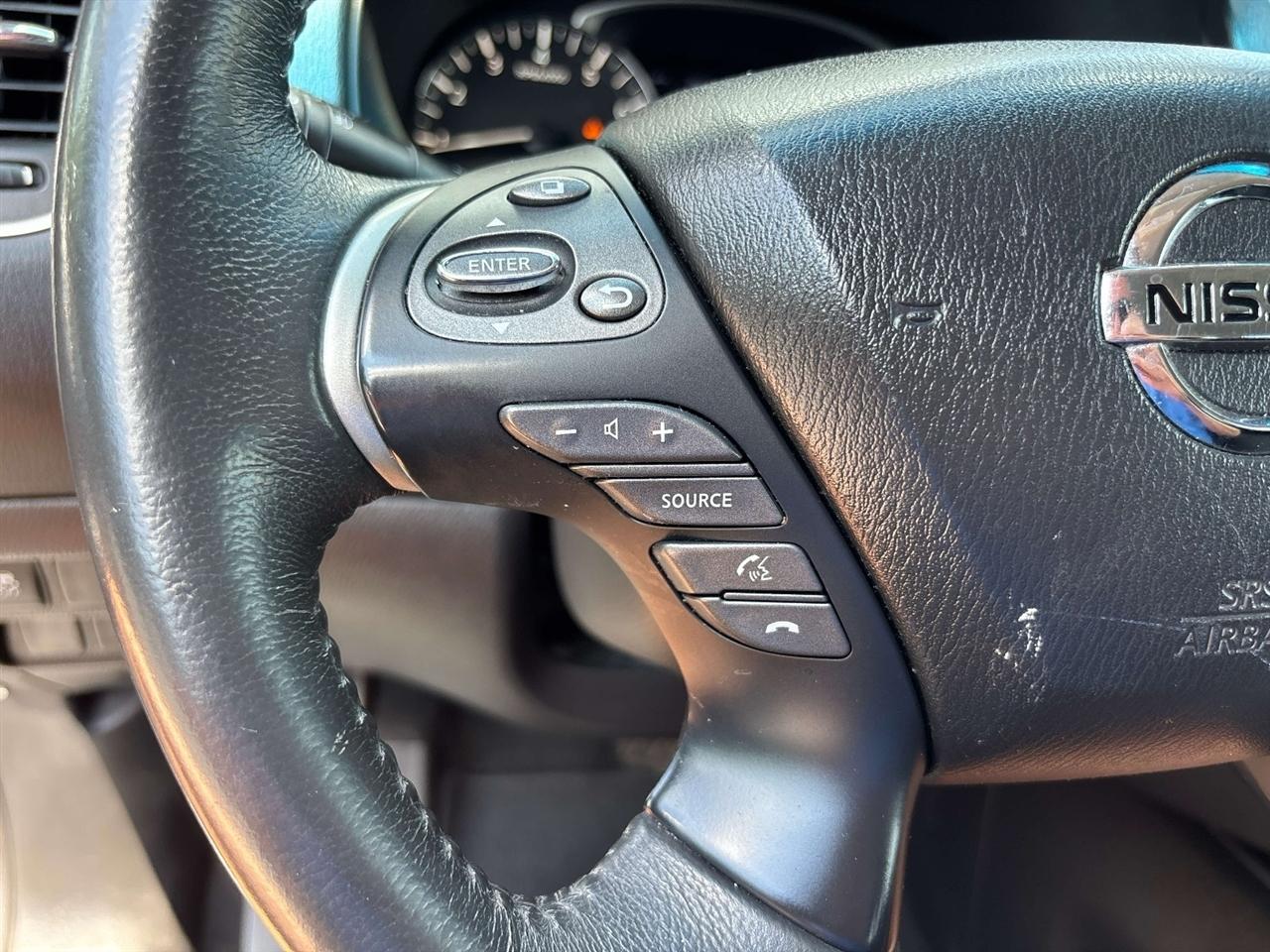 Nissan Pathfinder 4WD 4dr SV *Ltd Avail* 2015