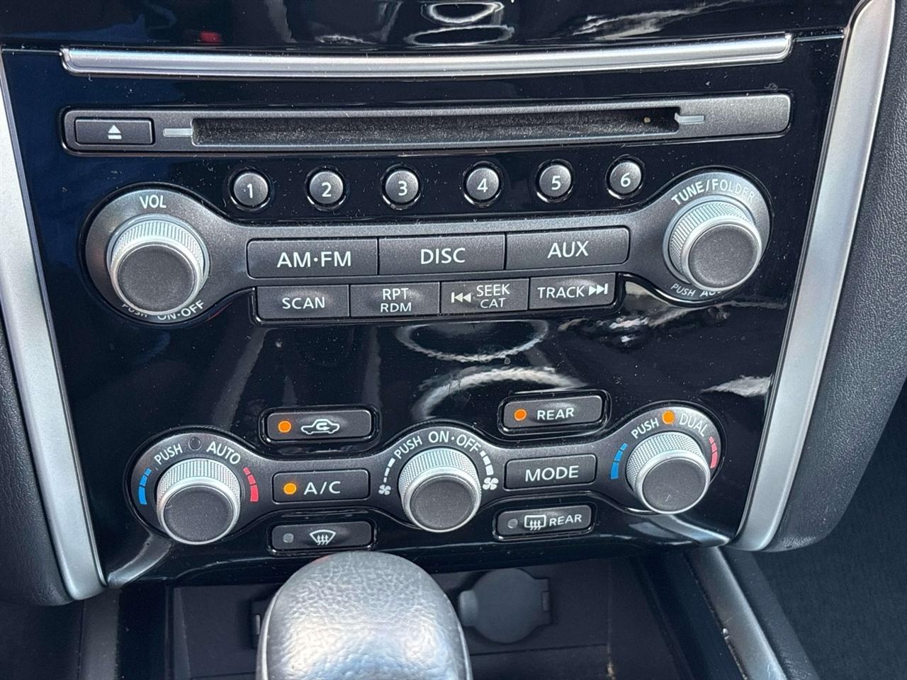 Nissan Pathfinder 4WD 4dr SV *Ltd Avail* 2015