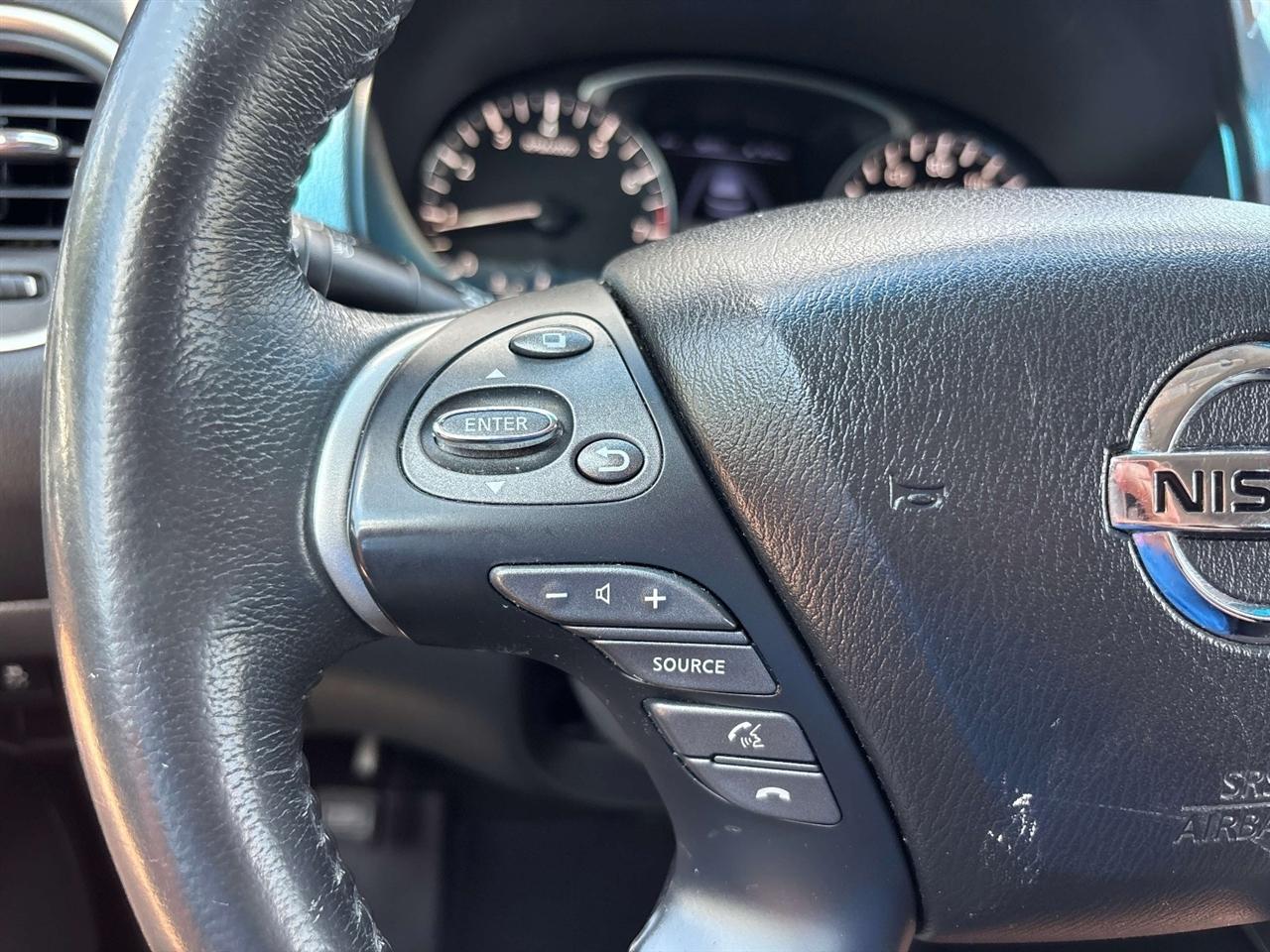 Nissan Pathfinder 4WD 4dr SV *Ltd Avail* 2015