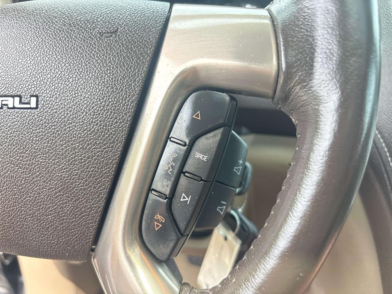 GMC Acadia AWD 4dr Denali 2015