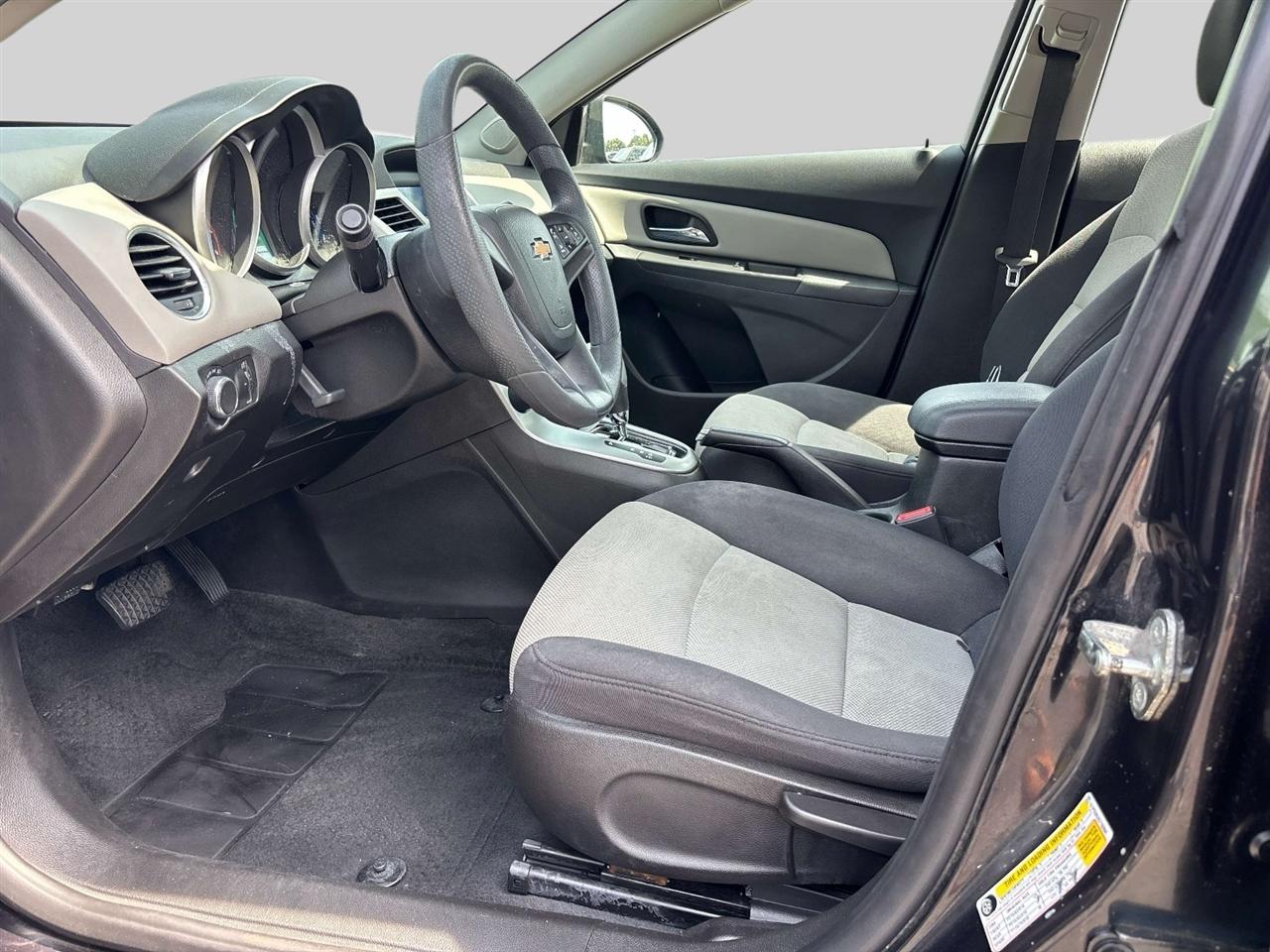 Chevrolet Cruze Limited 4dr Sdn Auto LS 2016