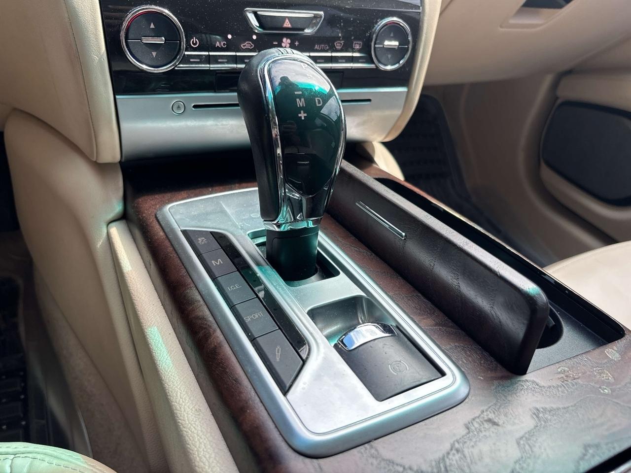 Maserati Quattroporte 4dr Sdn Quattroporte GTS 2014