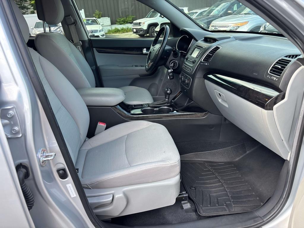 Kia Sorento AWD 4dr V6 LX 2014