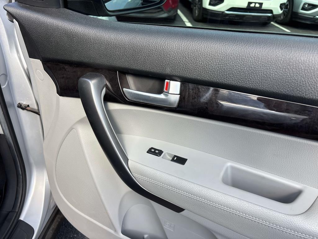 Kia Sorento AWD 4dr V6 LX 2014