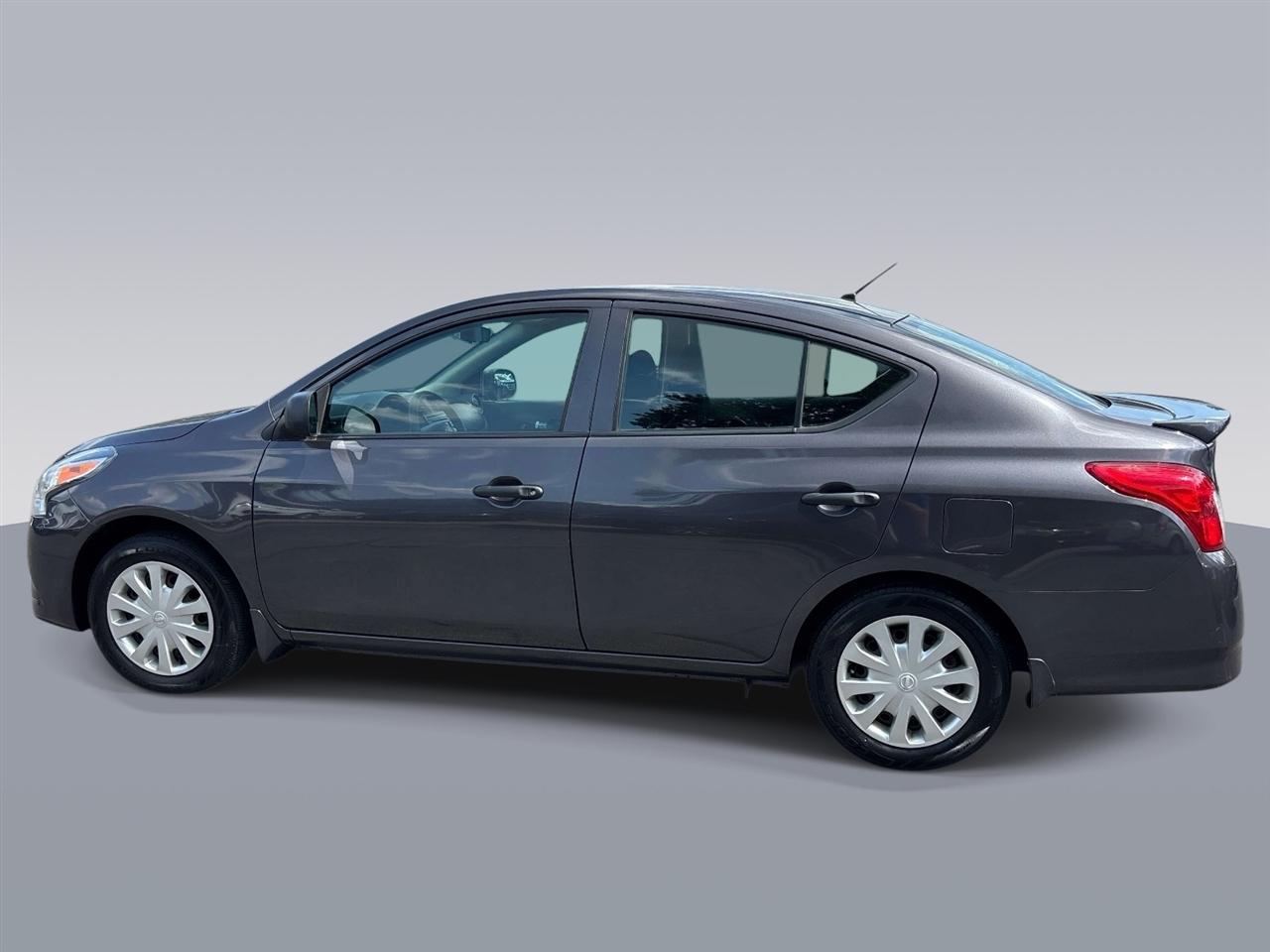 Nissan Versa 4dr Sdn CVT 1.6 S Plus 2015