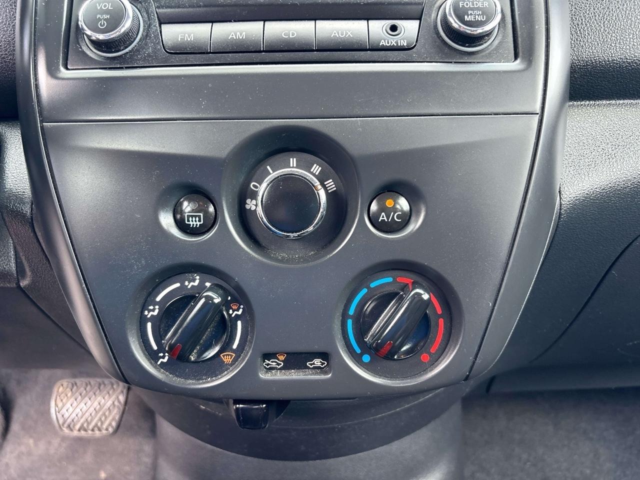 Nissan Versa 4dr Sdn CVT 1.6 S Plus 2015