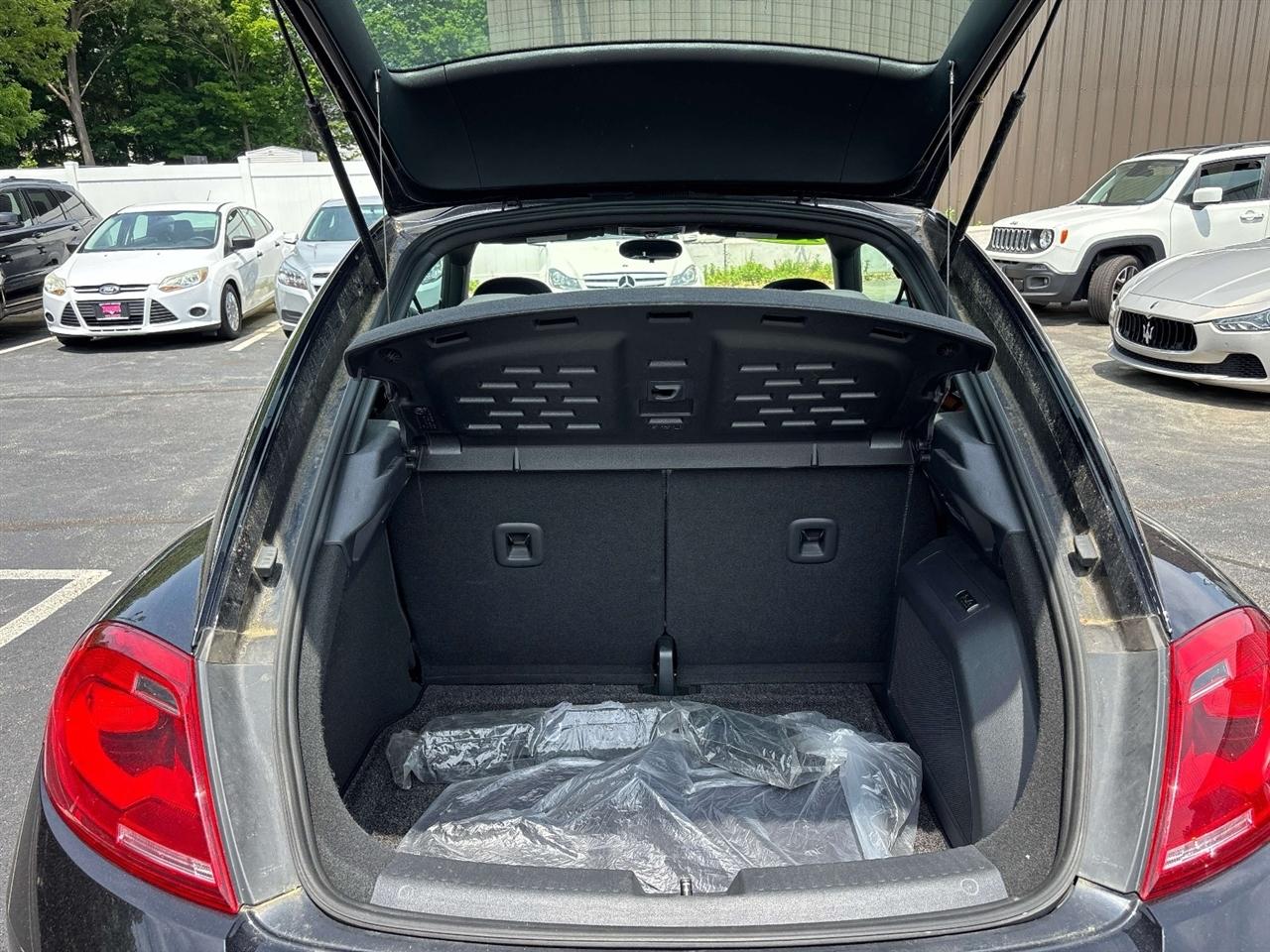 Volkswagen Beetle Coupe 2dr Auto 2.5L PZEV 2013