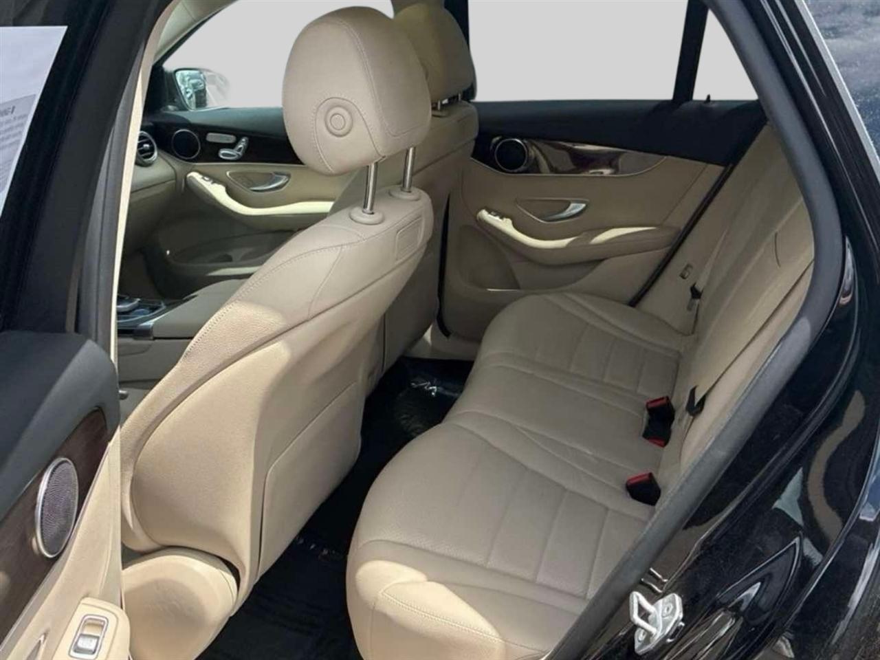 Mercedes-Benz GLC GLC 300 4MATIC SUV 2018