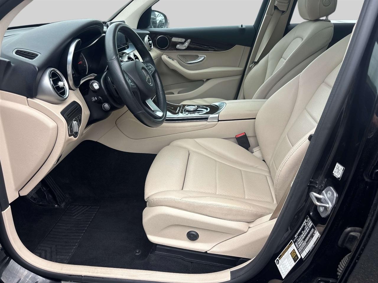 Mercedes-Benz GLC GLC 300 4MATIC SUV 2018