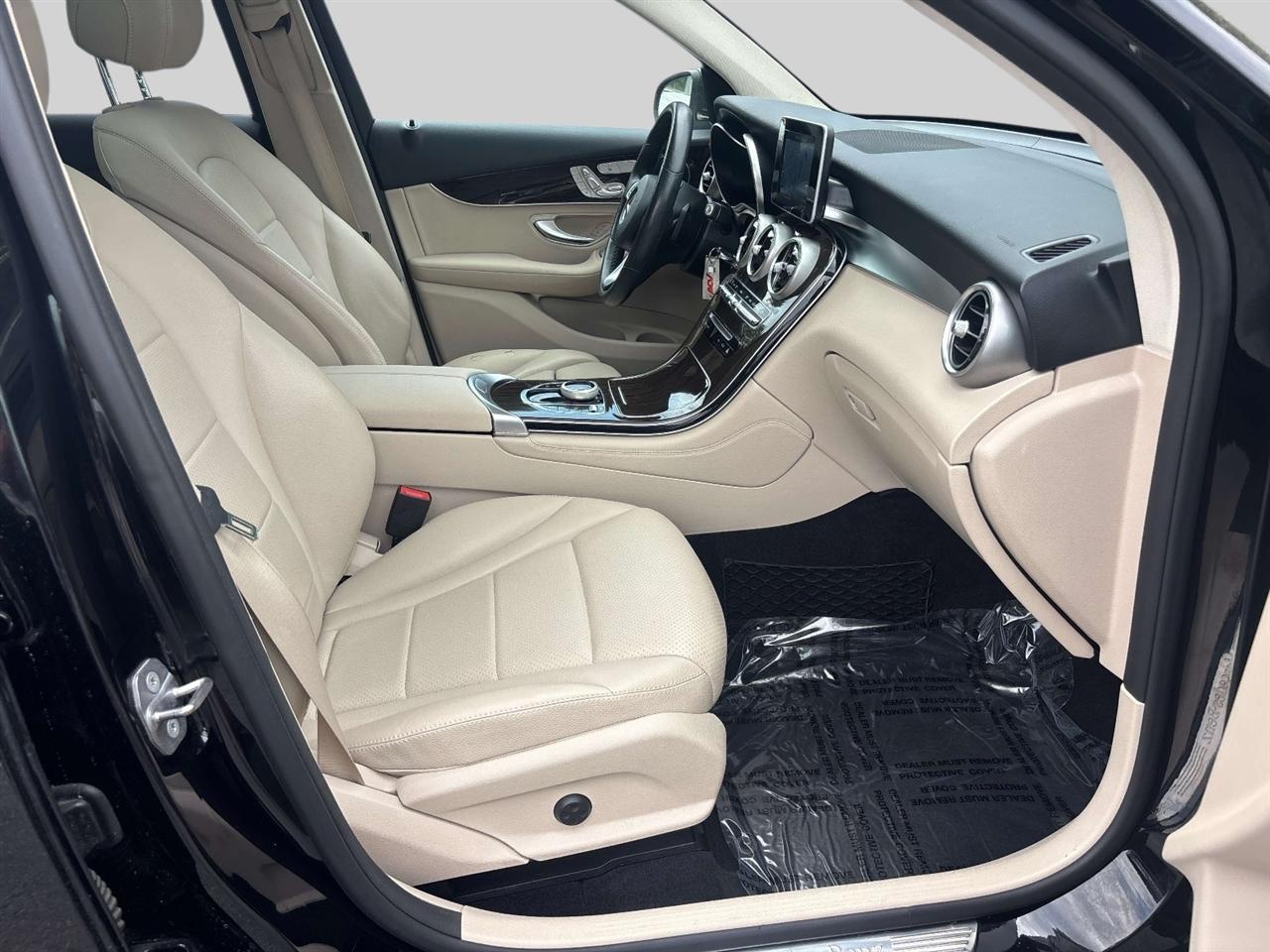 Mercedes-Benz GLC GLC 300 4MATIC SUV 2018