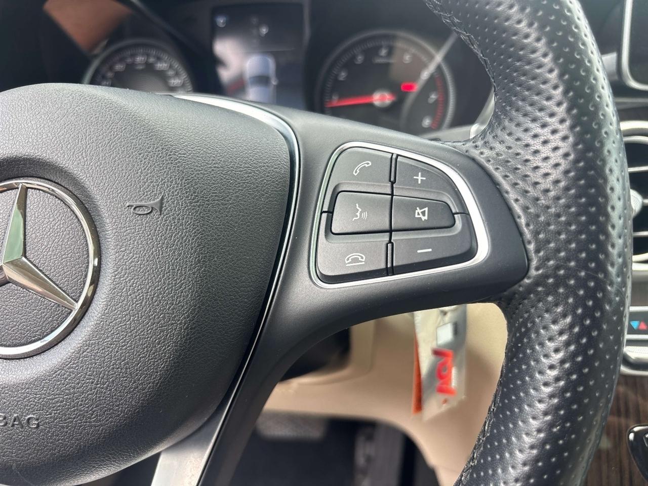 Mercedes-Benz GLC GLC 300 4MATIC SUV 2018