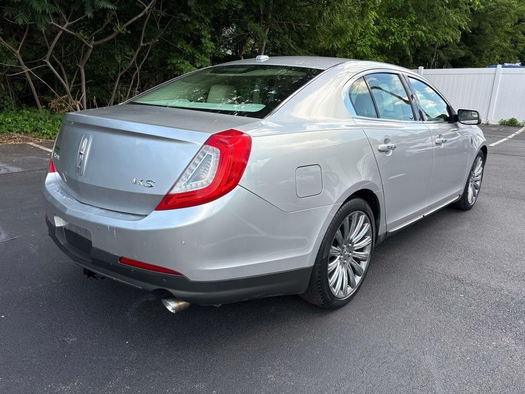 Lincoln MKS 4dr Sdn 3.7L FWD 2013