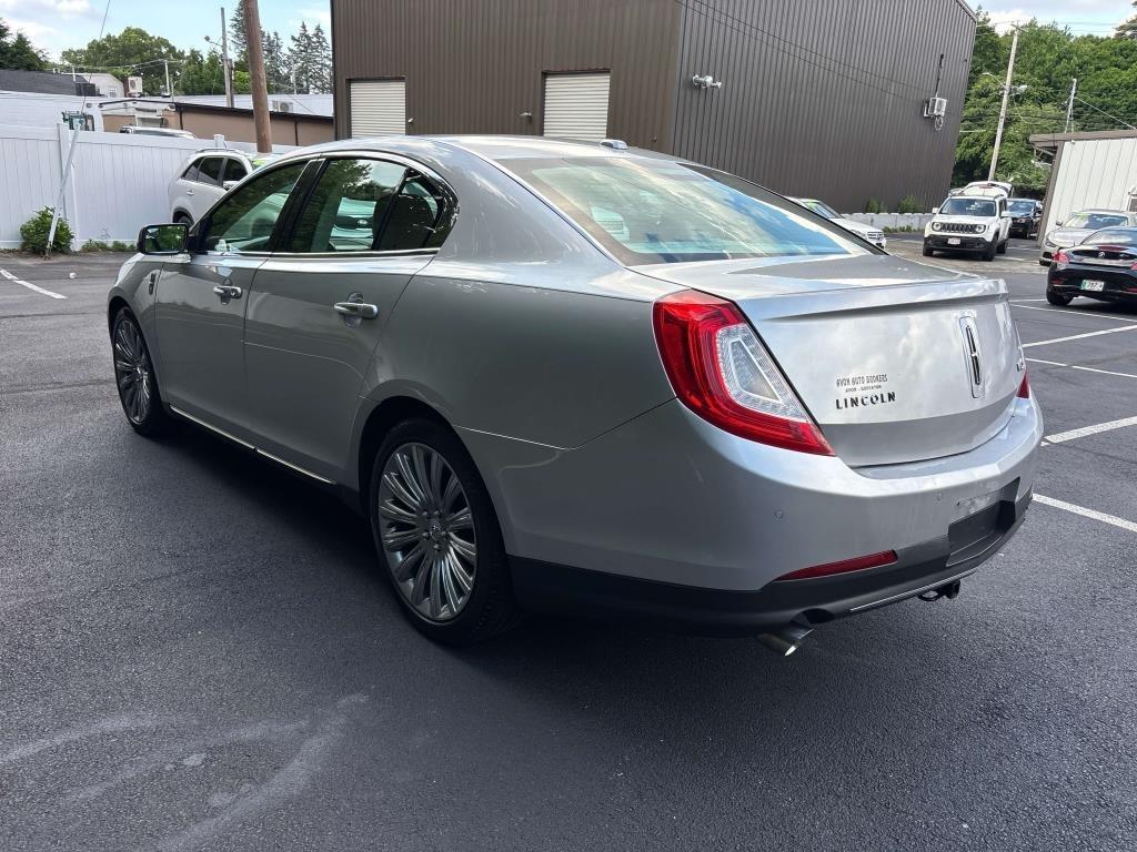 Lincoln MKS 4dr Sdn 3.7L FWD 2013