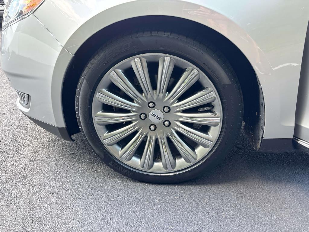 Lincoln MKS 4dr Sdn 3.7L FWD 2013