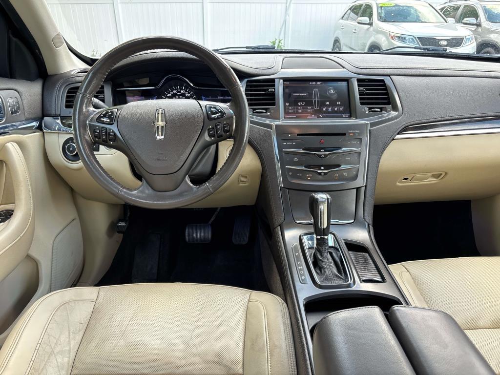 Lincoln MKS 4dr Sdn 3.7L FWD 2013