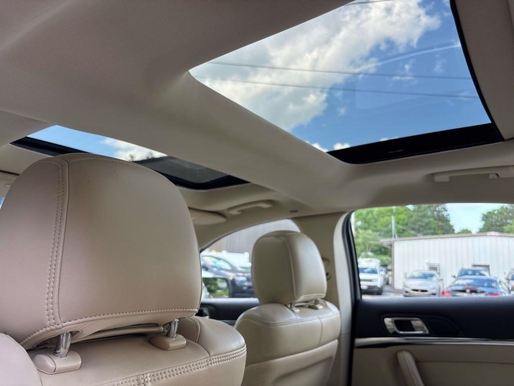 Lincoln MKS 4dr Sdn 3.7L FWD 2013