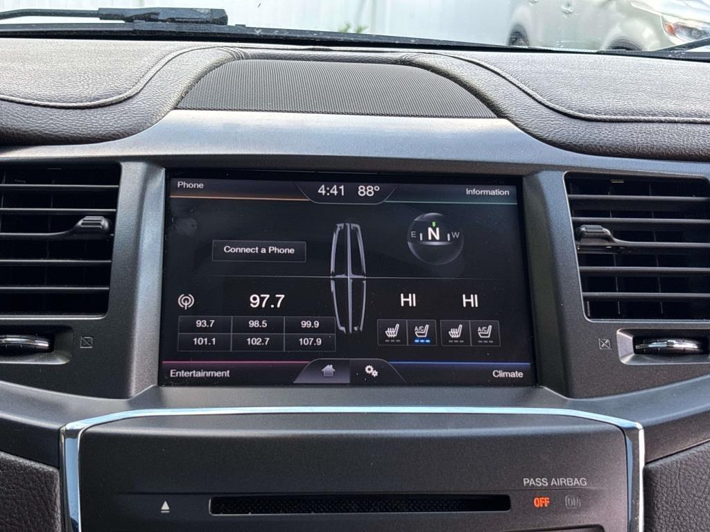Lincoln MKS 4dr Sdn 3.7L FWD 2013