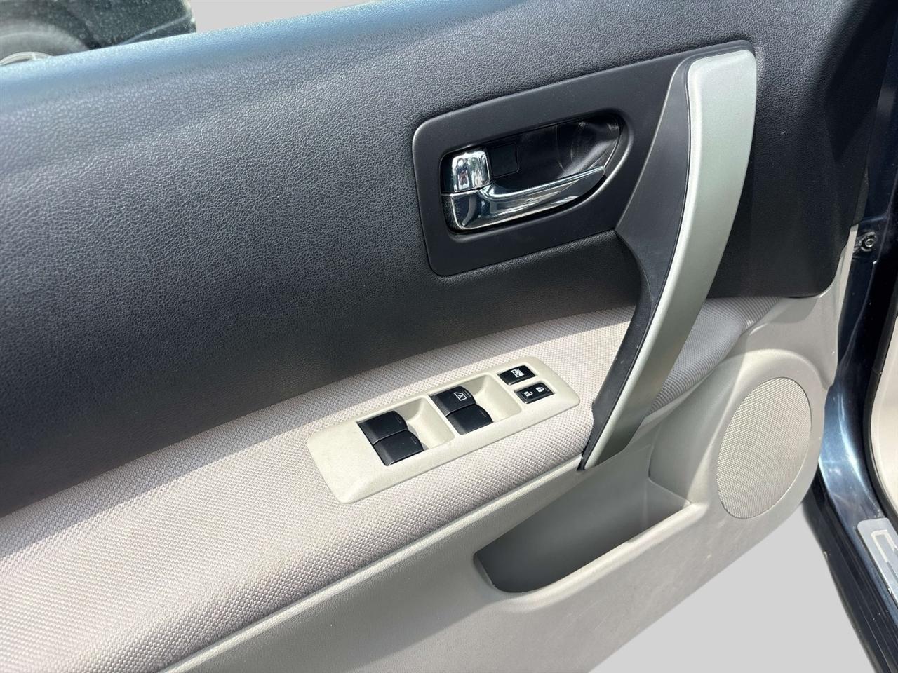 Nissan Rogue AWD 4dr SV 2013