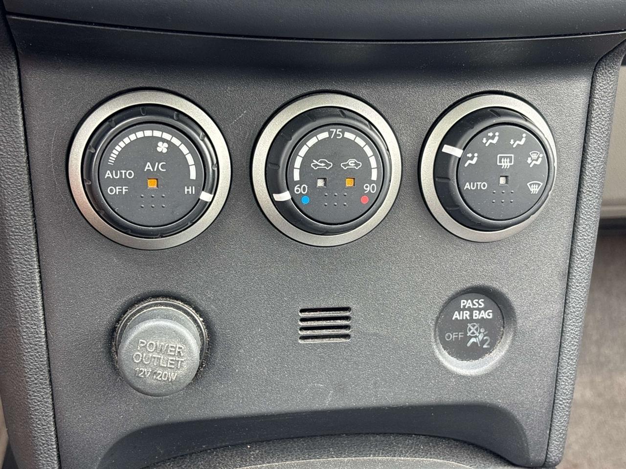 Nissan Rogue AWD 4dr SV 2013