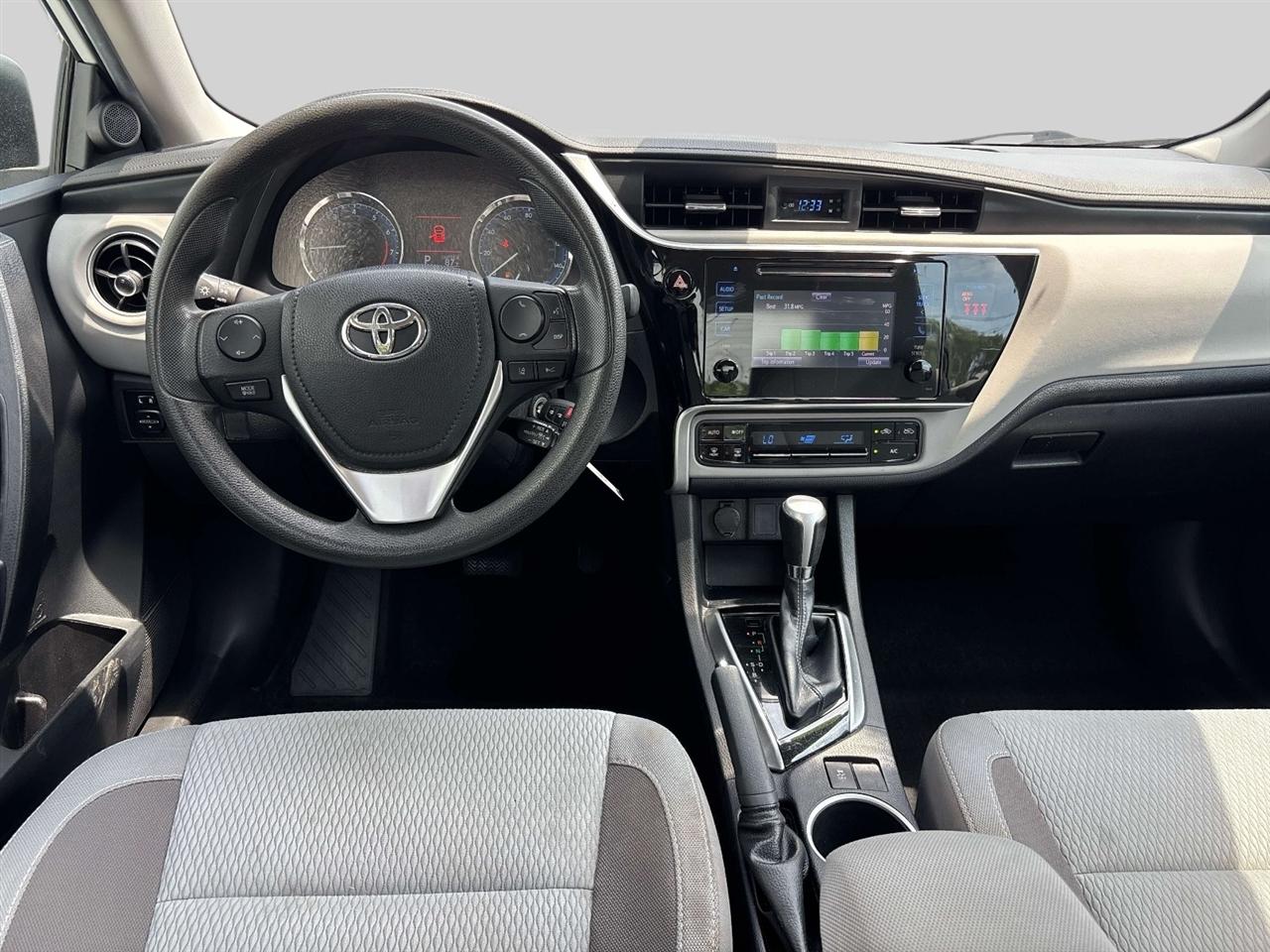 Toyota Corolla XLE CVT (Natl) 2018