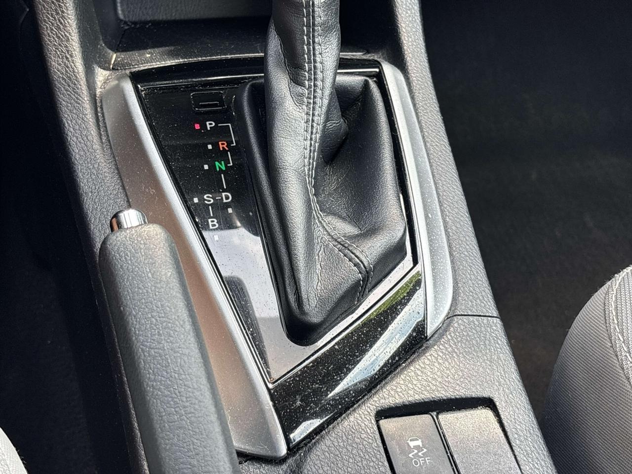 Toyota Corolla XLE CVT (Natl) 2018