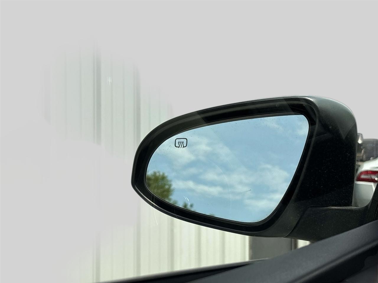 Toyota Corolla XLE CVT (Natl) 2018