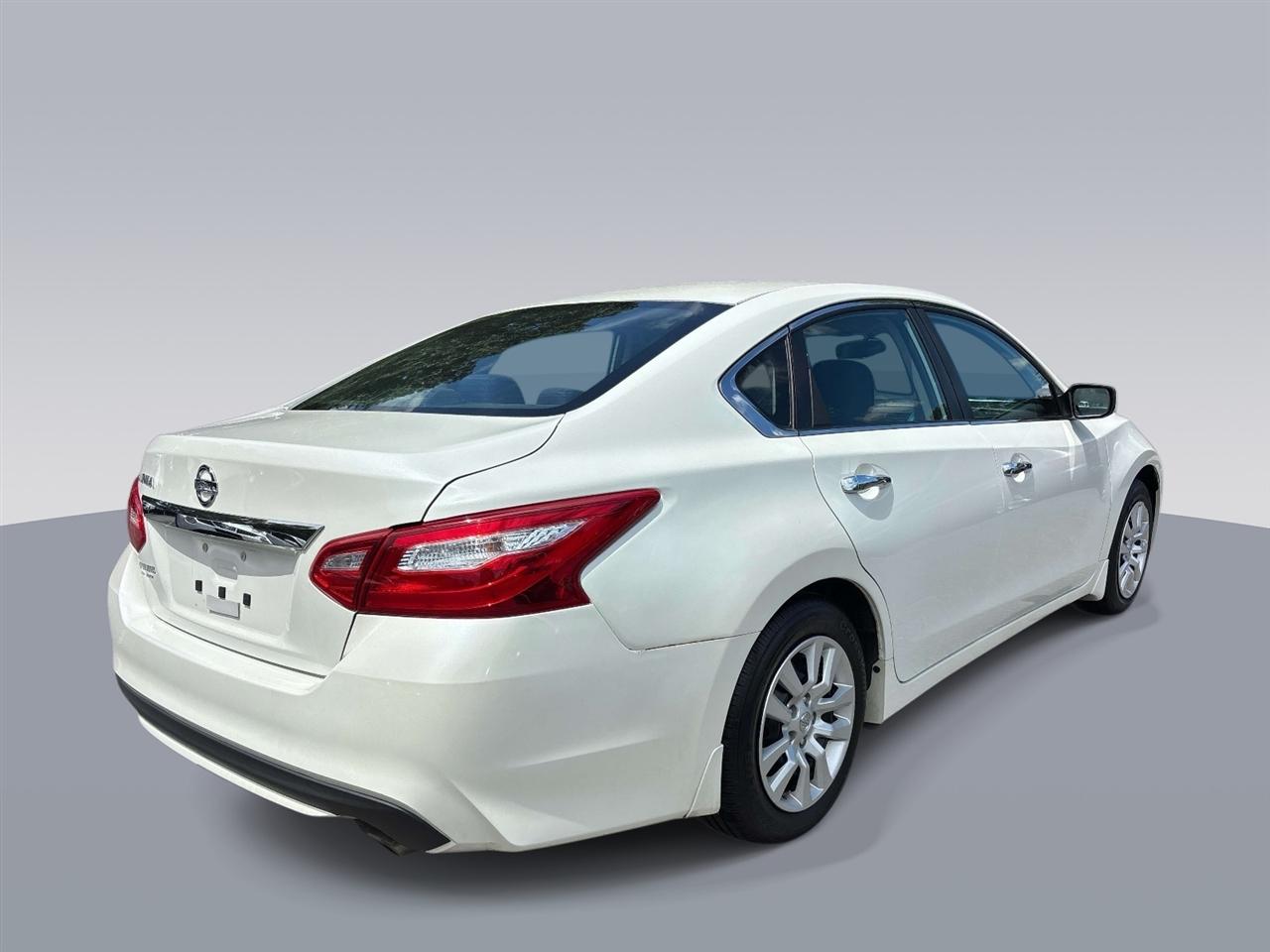 Nissan Altima 4dr Sdn I4 2.5 S 2016