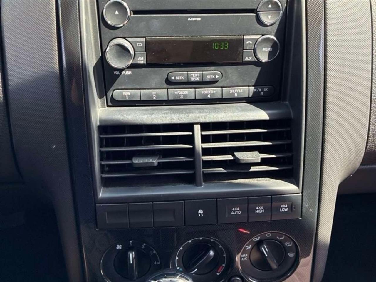 Ford Explorer 4WD 4dr XLT 2010