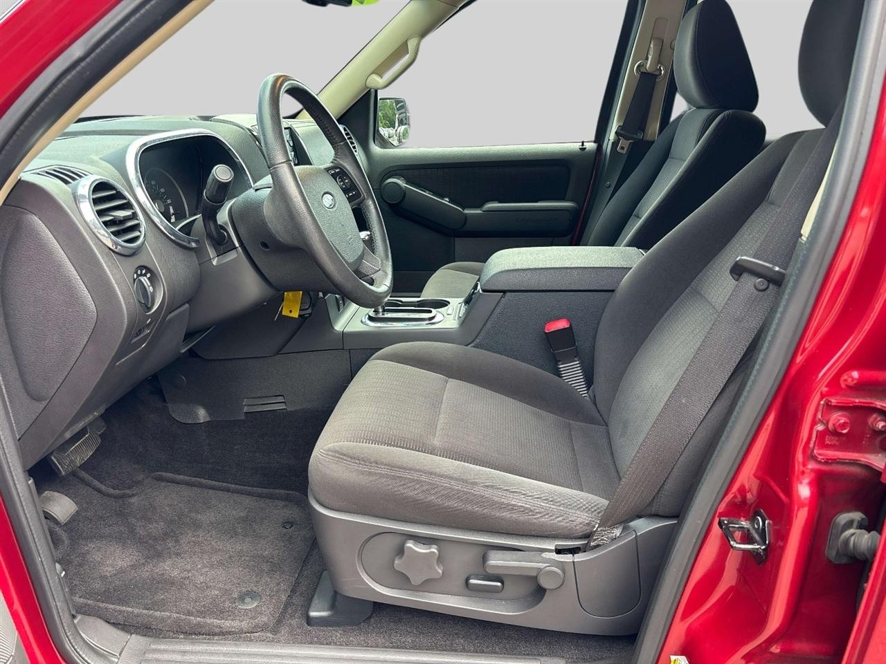 Ford Explorer 4WD 4dr XLT 2010