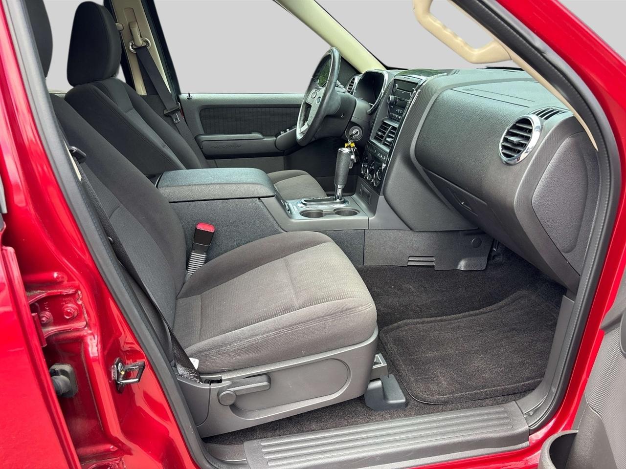 Ford Explorer 4WD 4dr XLT 2010
