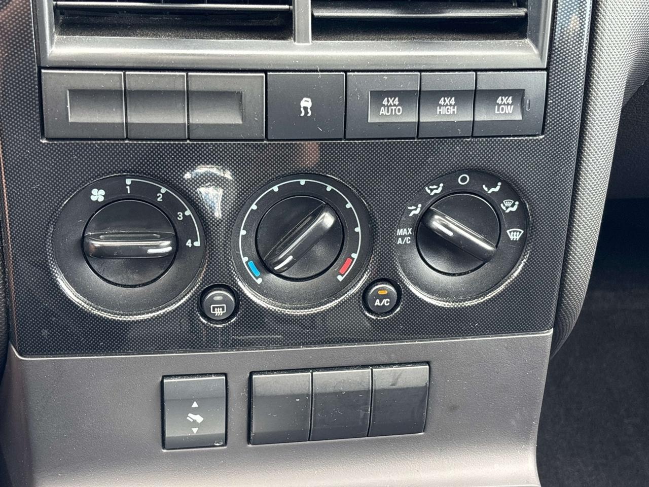 Ford Explorer 4WD 4dr XLT 2010