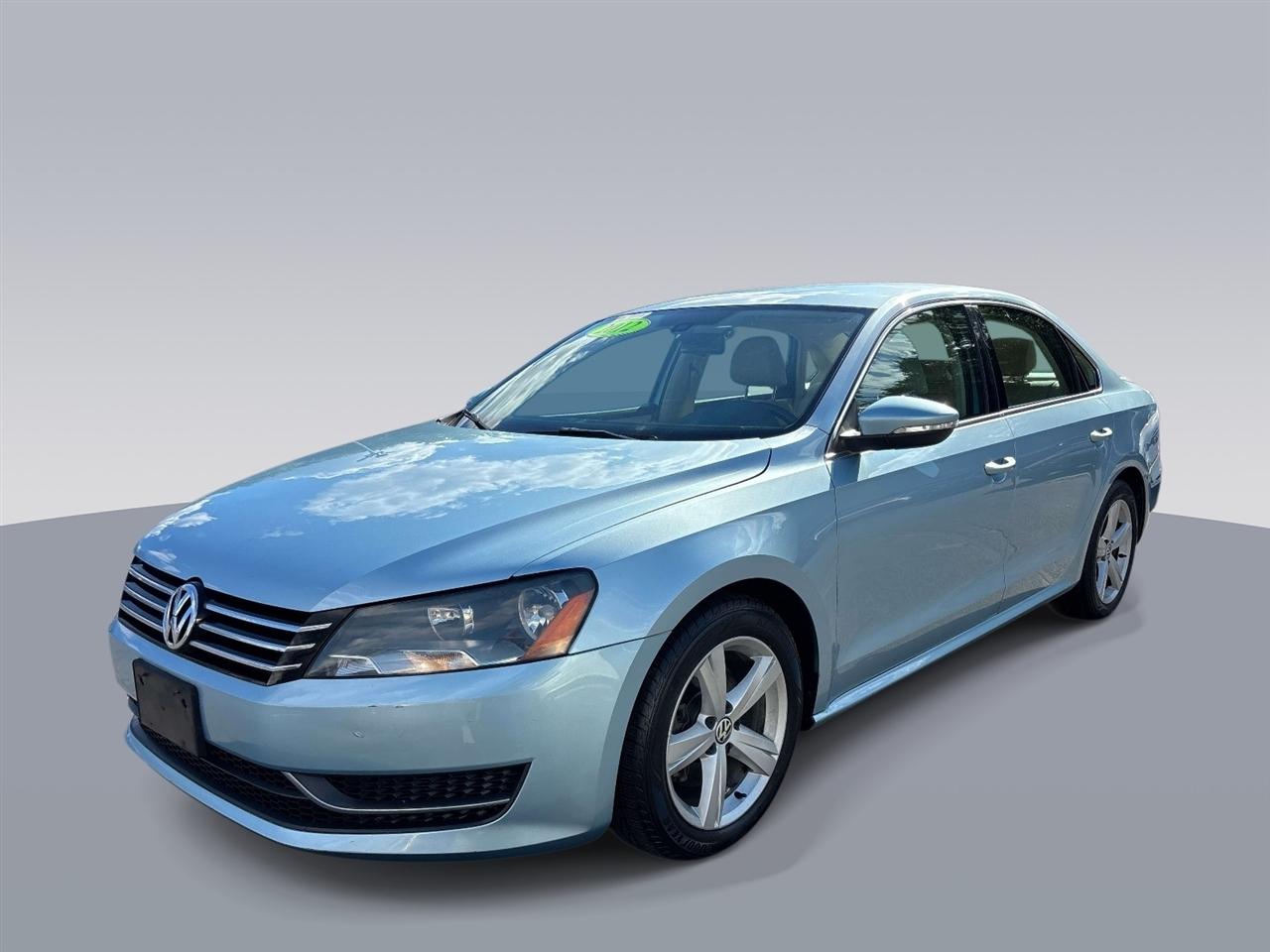 Volkswagen Passat 4dr Sdn 2.5L Auto SE PZEV 2012