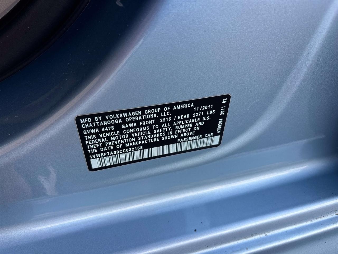 Volkswagen Passat 4dr Sdn 2.5L Auto SE PZEV 2012
