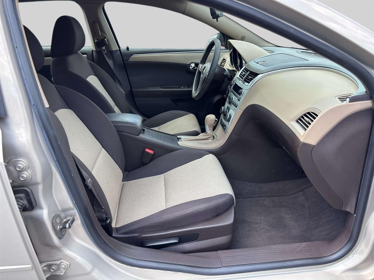 Chevrolet Malibu 4dr Sdn LS w/1LS 2011