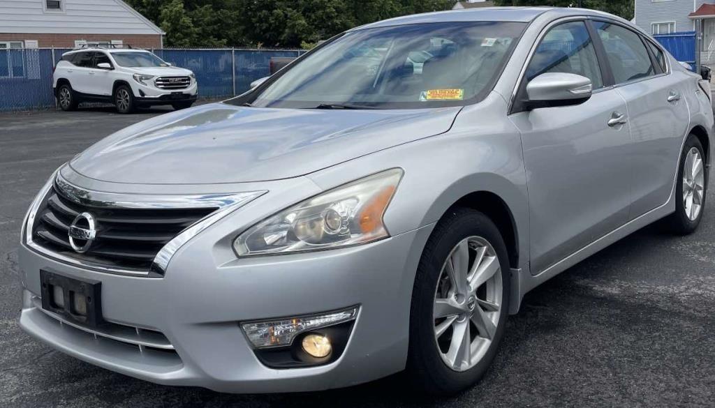 Nissan Altima 4dr Sdn I4 2.5 SV 2014