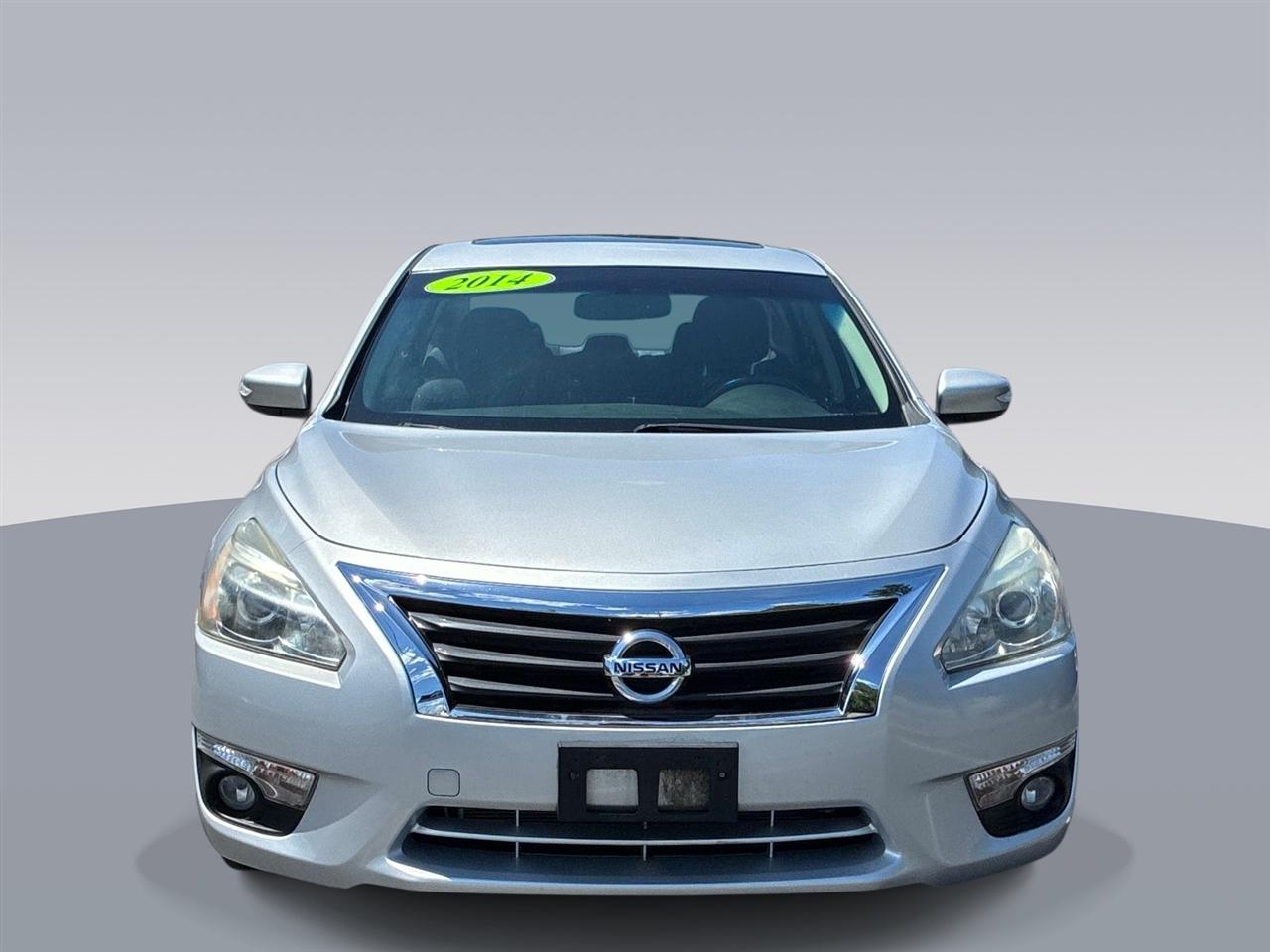 Nissan Altima 4dr Sdn I4 2.5 SV 2014