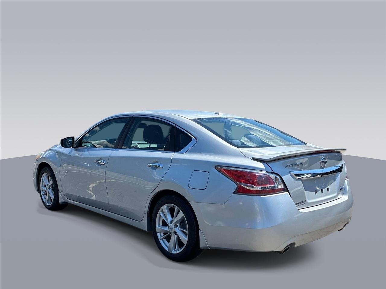 Nissan Altima 4dr Sdn I4 2.5 SV 2014