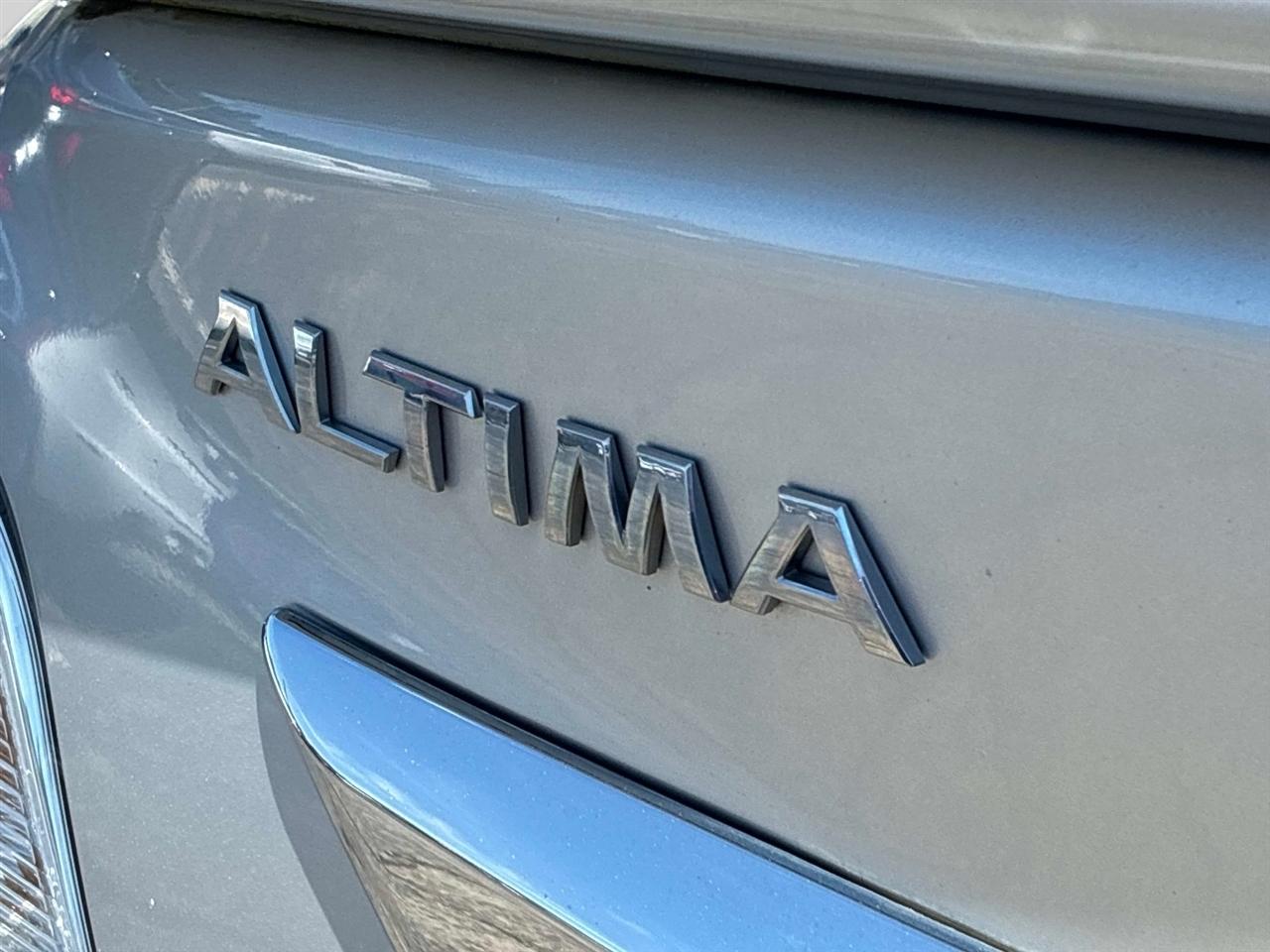 Nissan Altima 4dr Sdn I4 2.5 SV 2014