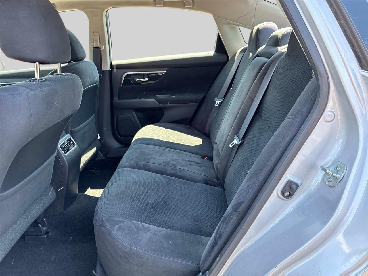 Nissan Altima 4dr Sdn I4 2.5 SV 2014