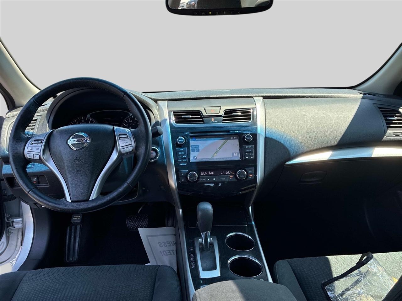 Nissan Altima 4dr Sdn I4 2.5 SV 2014