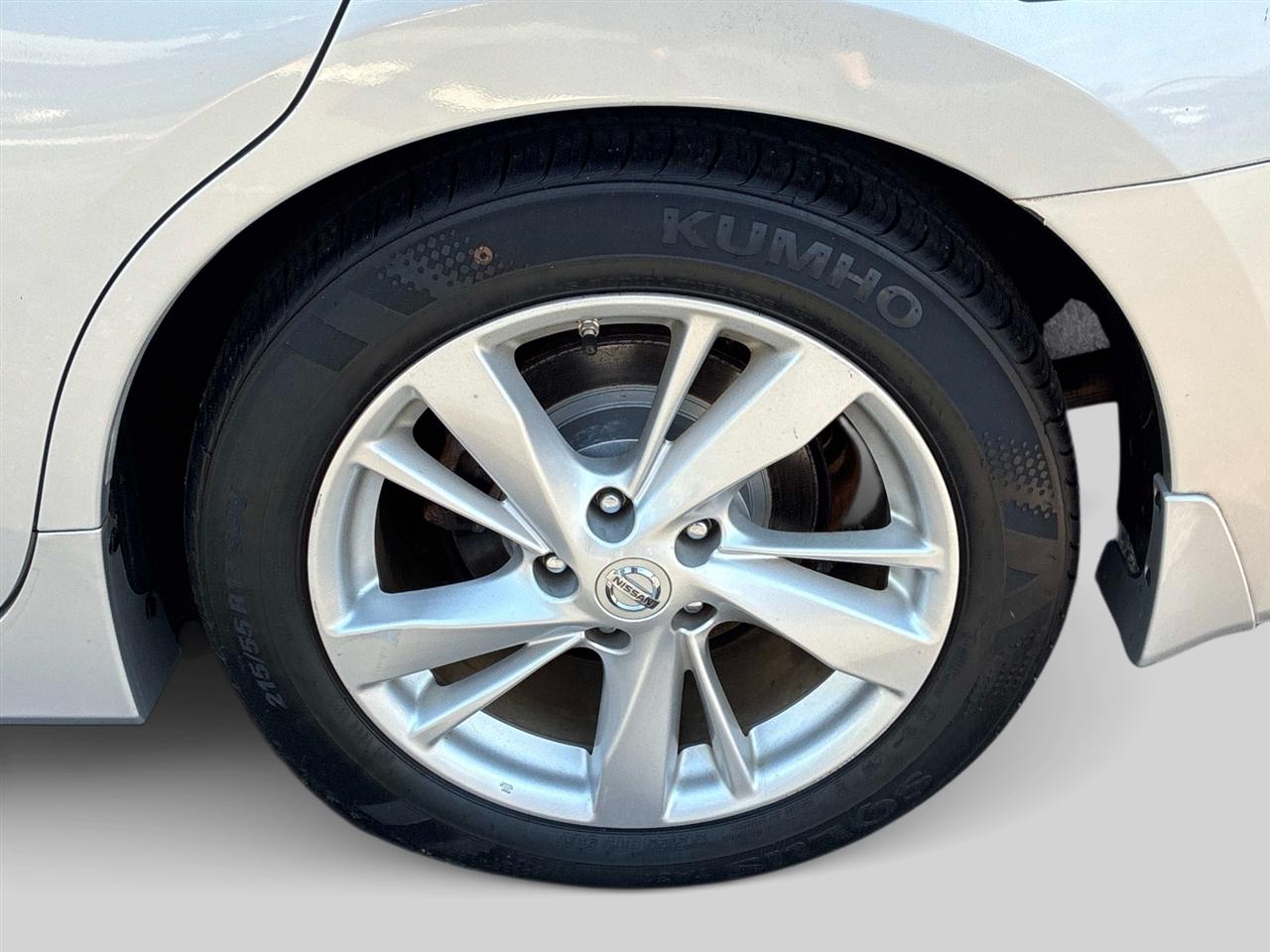 Nissan Altima 4dr Sdn I4 2.5 SV 2014