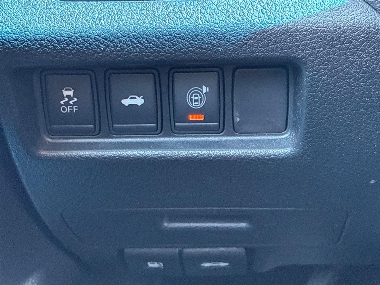 Nissan Altima 4dr Sdn I4 2.5 SV 2014