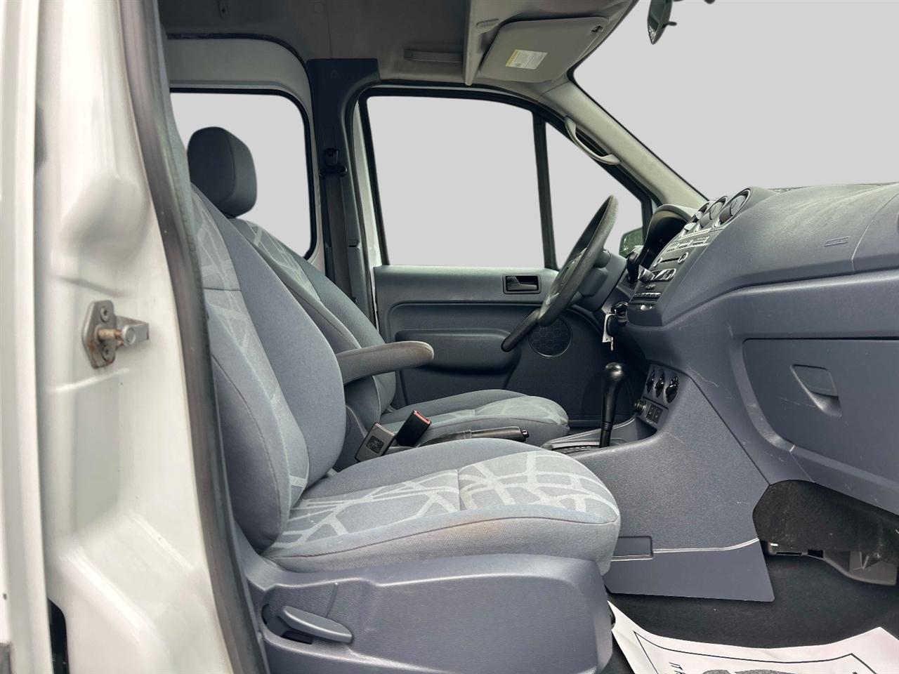 Ford Transit Connect 114.6" XLT w/side & rear door privacy glass 2012