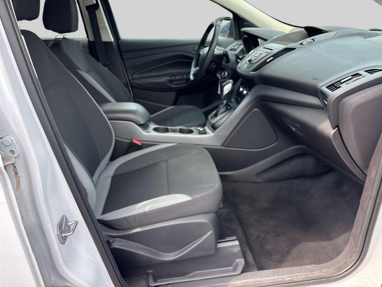 Ford Escape FWD 4dr S 2014